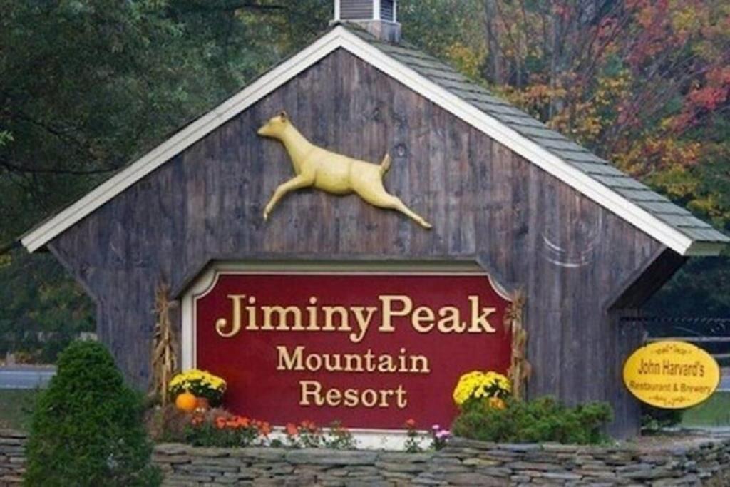 Deluxe Ski On Off 1Br Suite Sleeps 4 On Jiminy Mtn Hancock Eksteriør billede