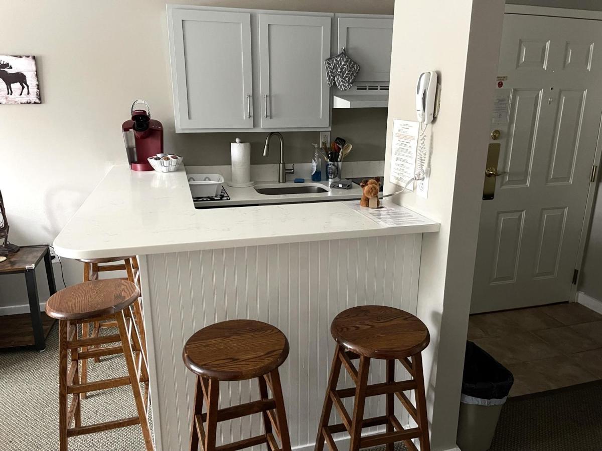 Deluxe Ski On Off 1Br Suite Sleeps 4 On Jiminy Mtn Hancock Eksteriør billede